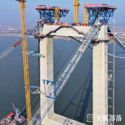 百米高空，搭起武漢雙柳長(zhǎng)江大橋“生命線”
