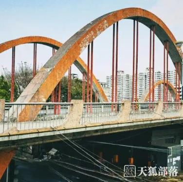 下月起拆除重建！因廣湛高鐵建設(shè)需要，佛山33歲彩虹橋要“增高”