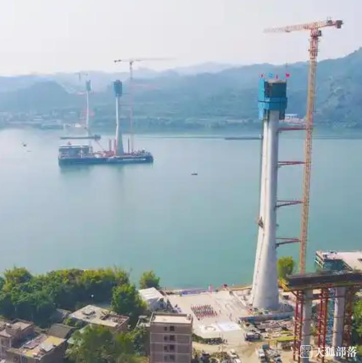 廣西蒼梧—容縣高速公路8標石角口2號大橋全幅貫通